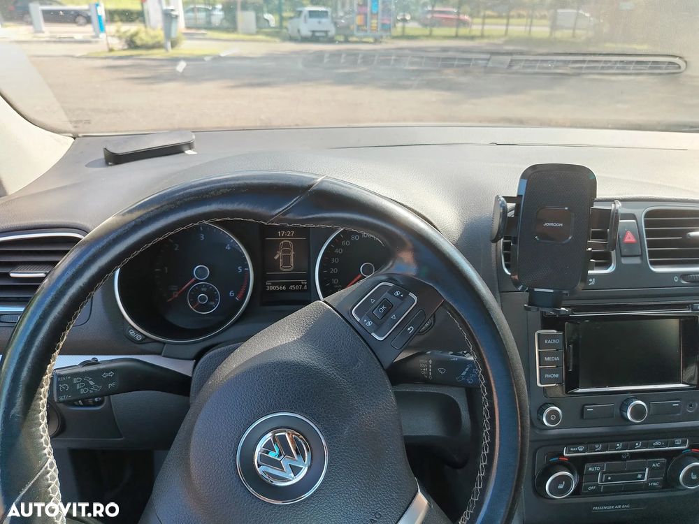 Volkswagen Golf 1.6 TDI DPF MATCH - 10