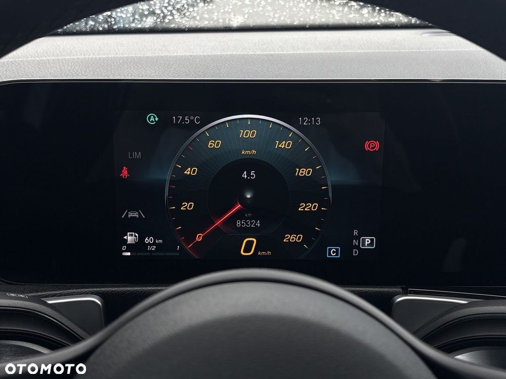 Mercedes-Benz GLB 200 7G-DCT - 18