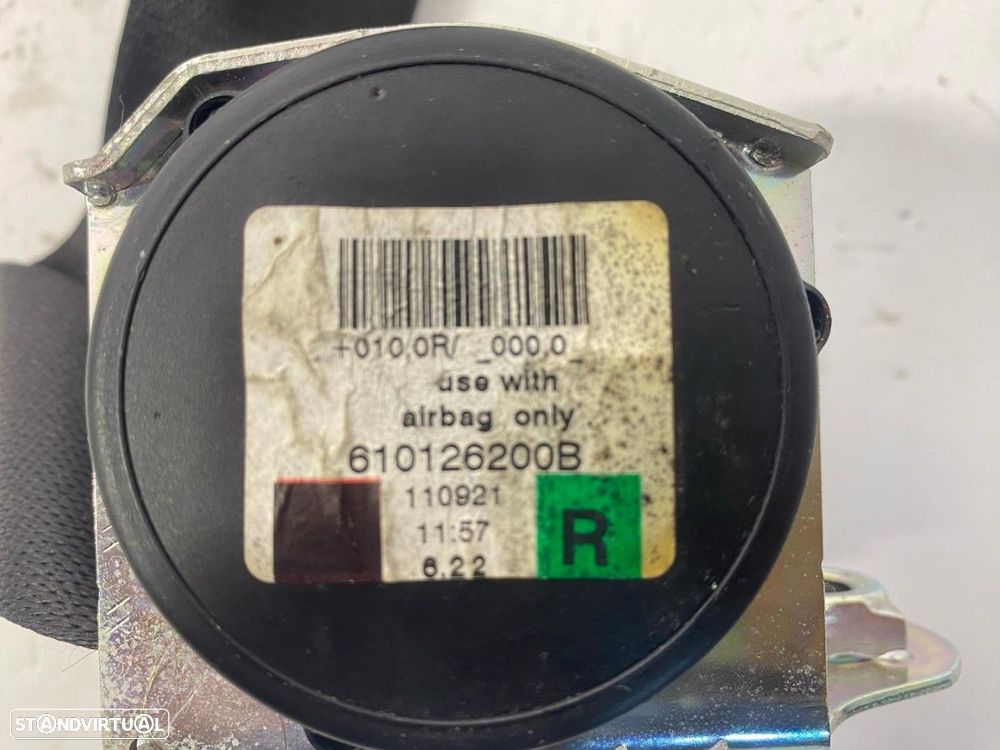 Cinto de segurança Dto Frente BMW 5 (F10) REF. 610126200B - 4