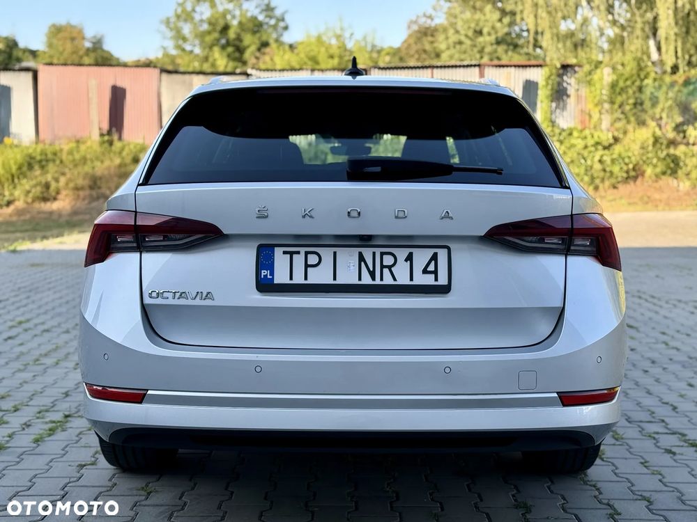 Skoda Octavia 2.0 TDI Sportline DSG - 36