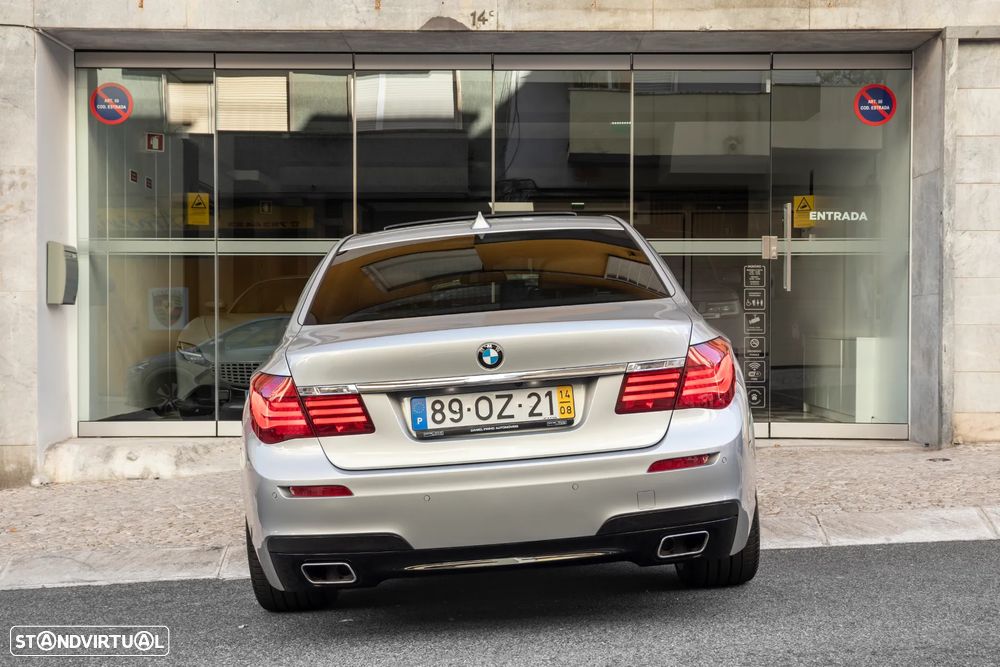 BMW 750 Li xDrive Pack M — fotografia 55