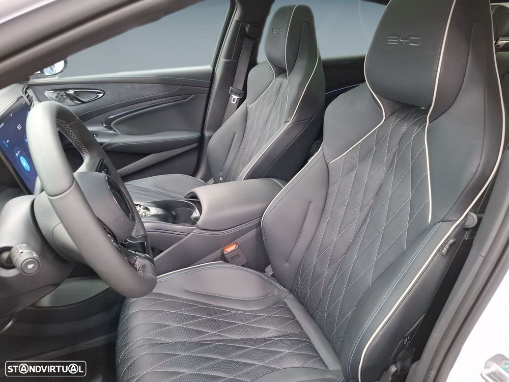BYD Seal 82.5 kWh AWD Excellence — fotografia 11