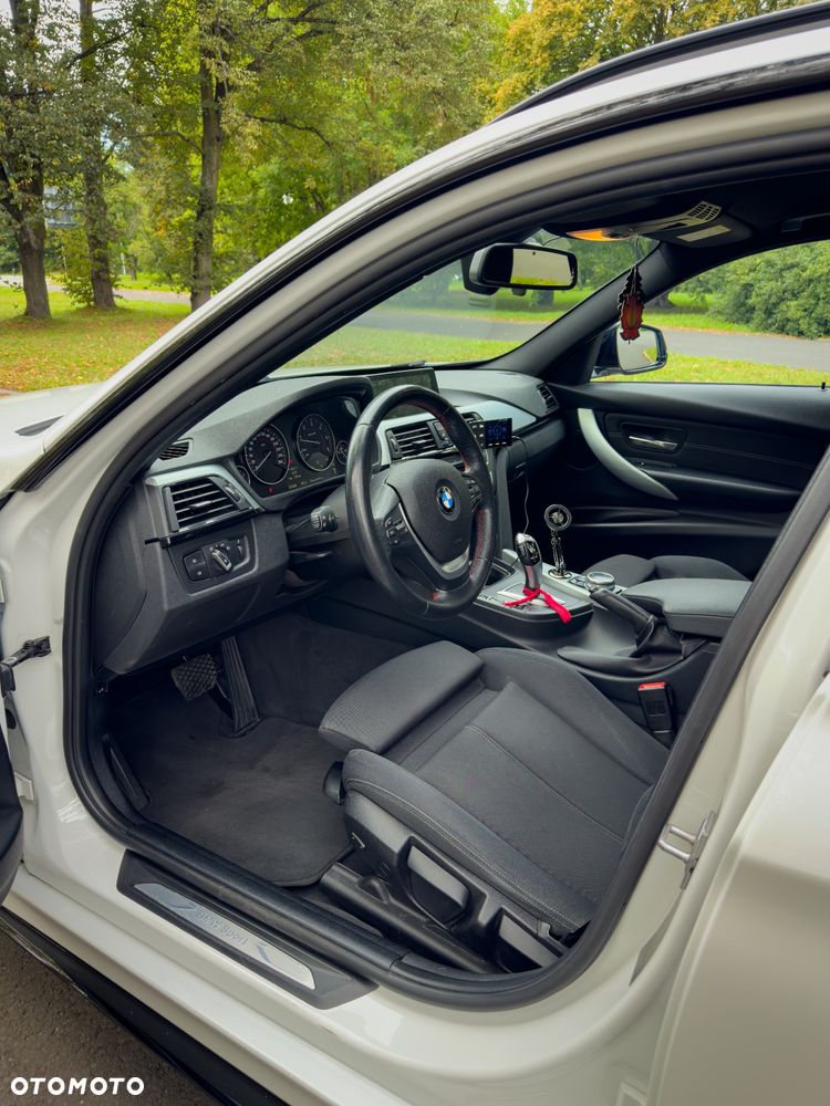 BMW Seria 3 ver-316d-sport-line-shadow - 13