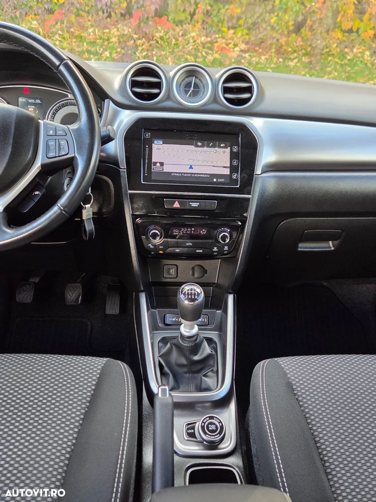 Suzuki Vitara 1.4 Boosterjet Hybrid Allgrip Comfort+ - 14