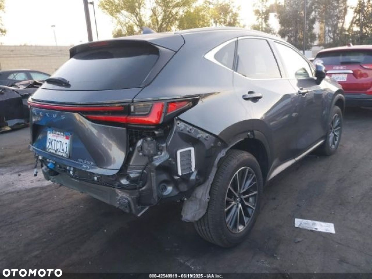Lexus NX - 4