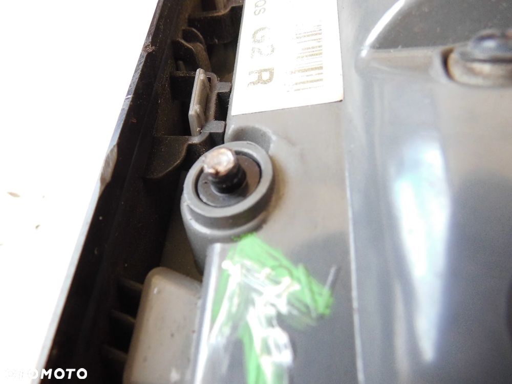 LAMPA W KLAPĘ HYUNDAI I30 II HATCHBACK PRAWA TYLNA ORYGINAŁ - 9