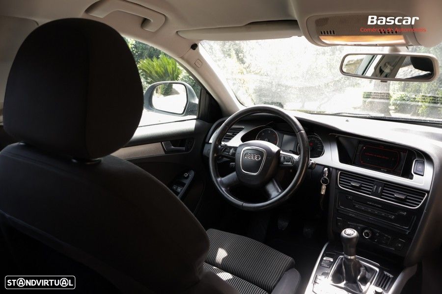 Audi A4 Avant 2.0 TDI Business Line Sport - 28