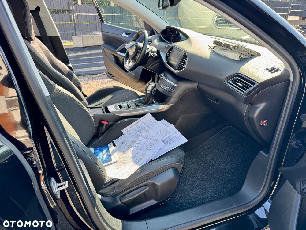 Peugeot 308 - 13