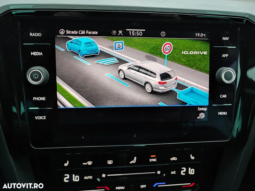 Volkswagen Passat Variant 2.0 TDI SCR DSG Business - 10