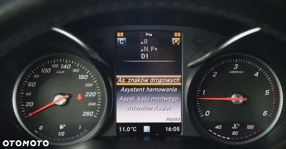 Mercedes-Benz GLC - 26