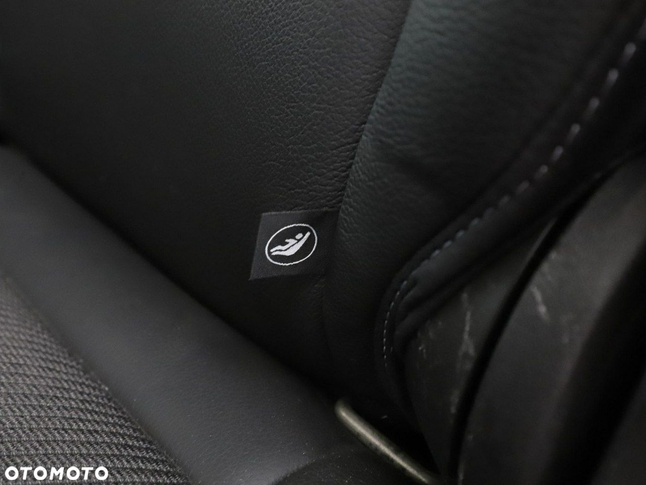 Ford Kuga 2.0 TDCi 2x4 Titanium - 34