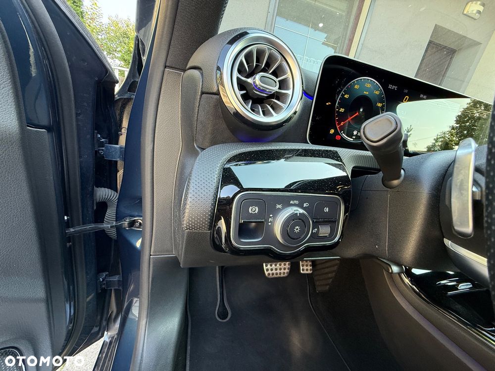 Mercedes-Benz Klasa A 200 d AMG Line 8G-DCT - 16