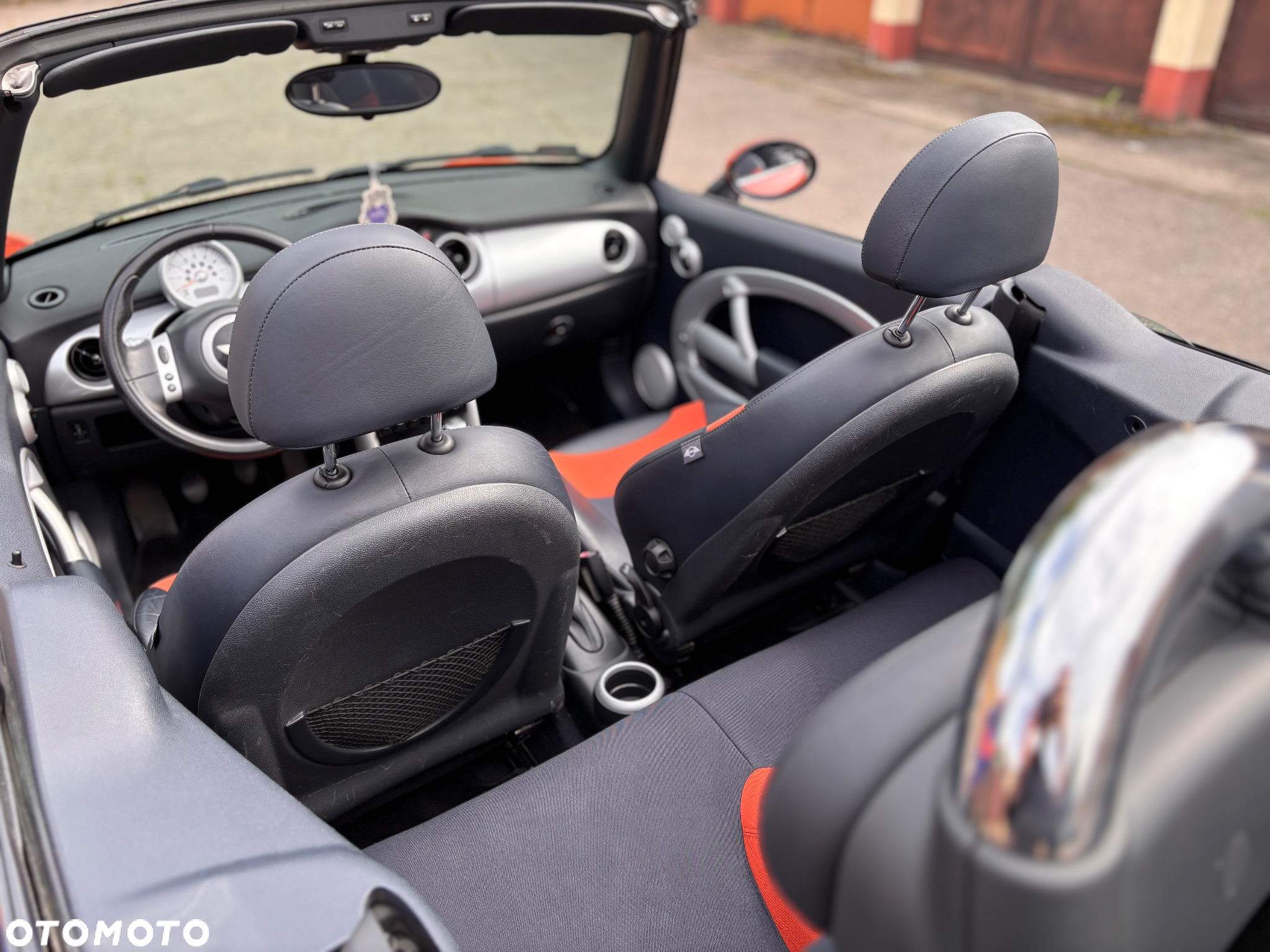 MINI Cooper Cabrio - 9