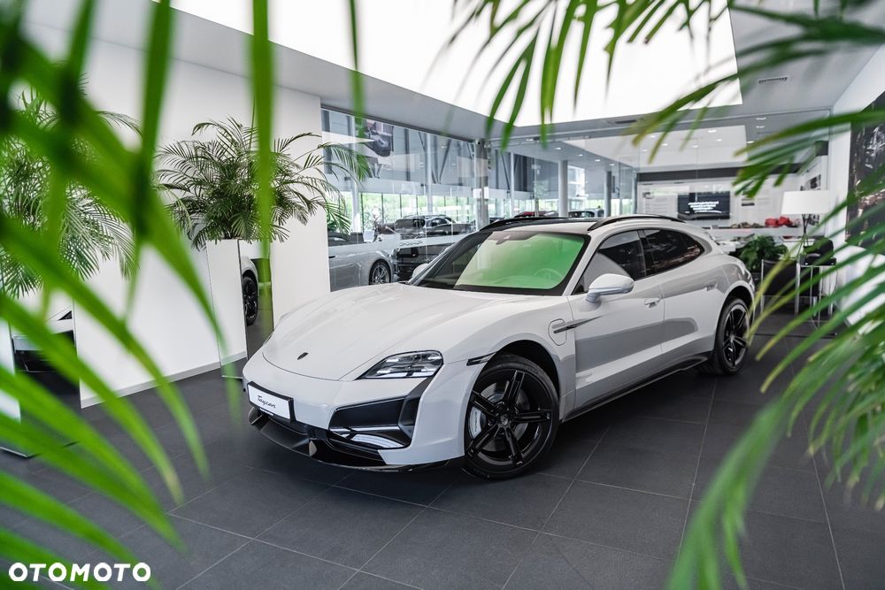 Porsche Taycan - 5