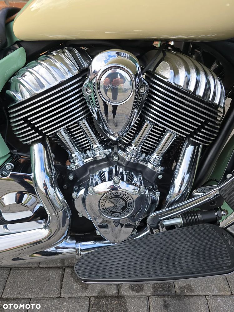 Indian Roadmaster - 8