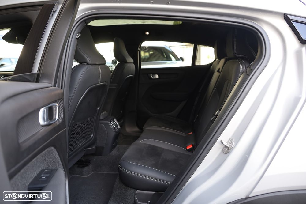 Volvo C40 Recharge Plus - 11