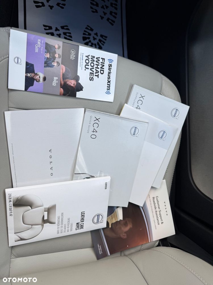 Volvo XC 40 T4 Geartronic Momentum - 23