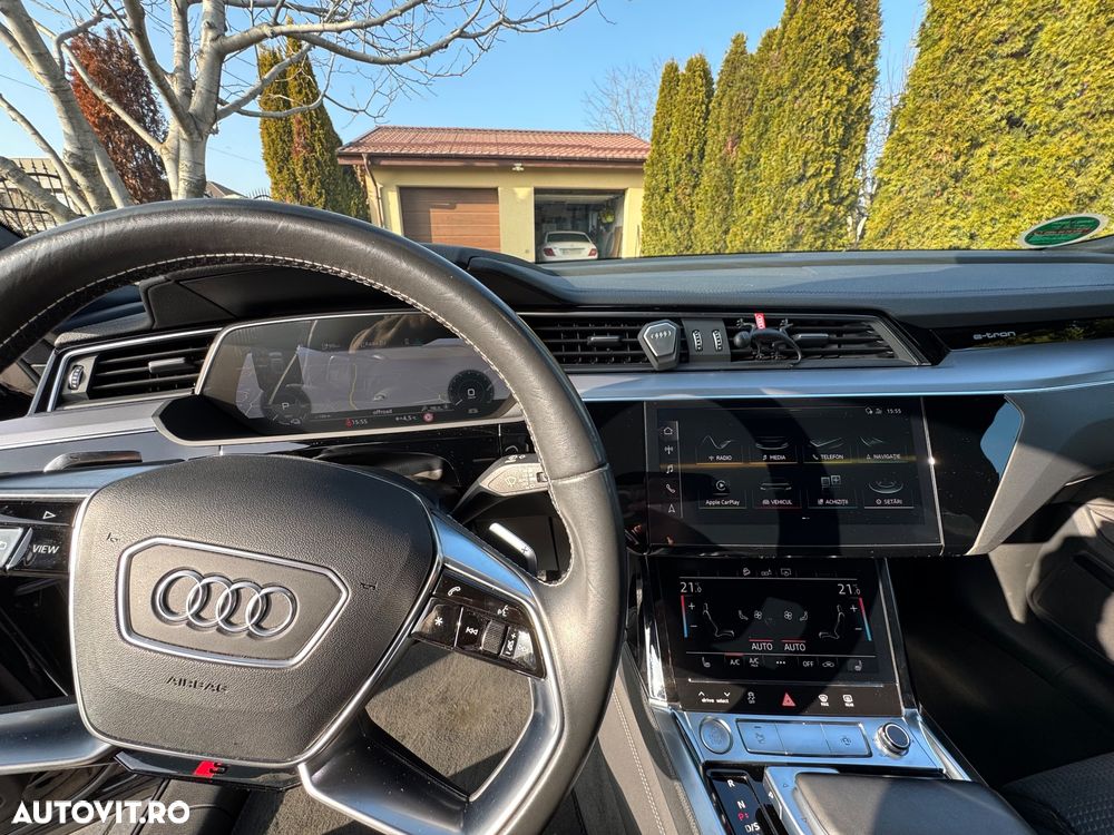 Audi e-tron 50 quattro S line - 11