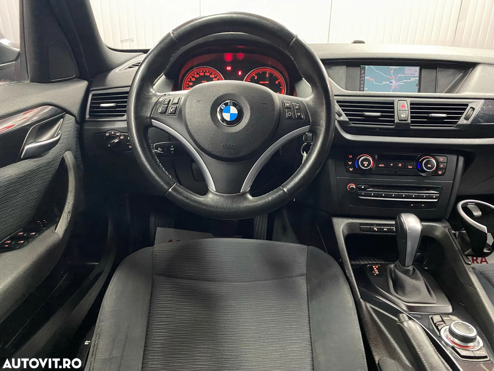 BMW X1 - 8