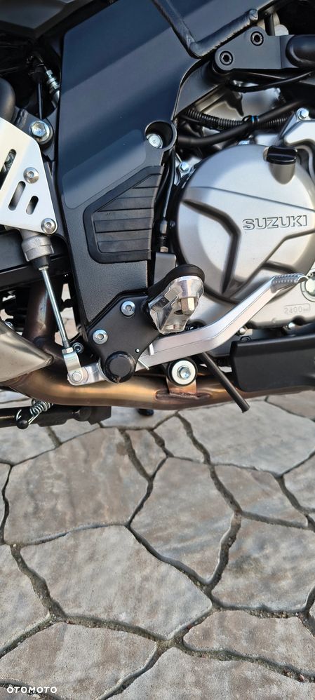 Suzuki V-STROM - 17