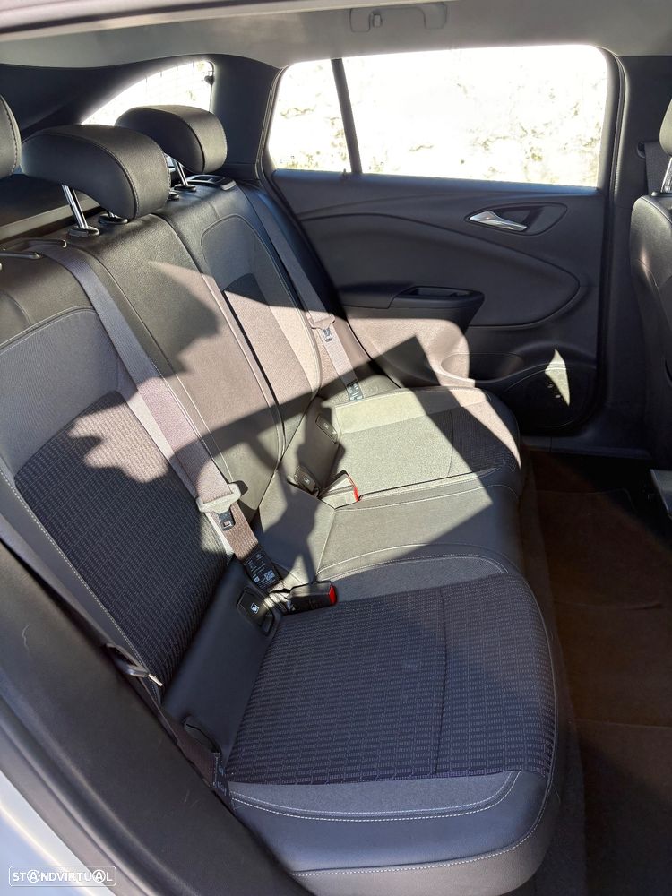 Opel Astra Sports Tourer 1.5 D Design & Tech S/S - 4