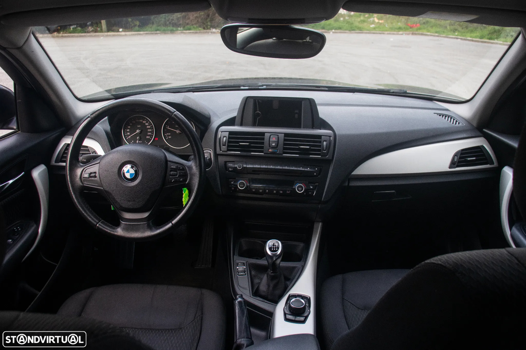 BMW 116 d Line Urban - 9