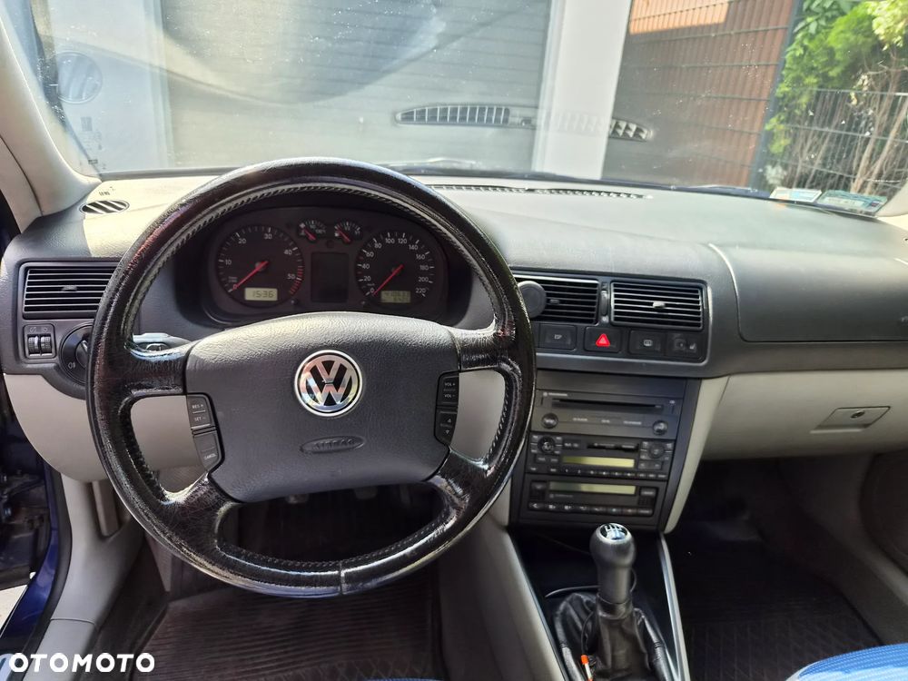 Volkswagen Golf 1.9 TDI - 9