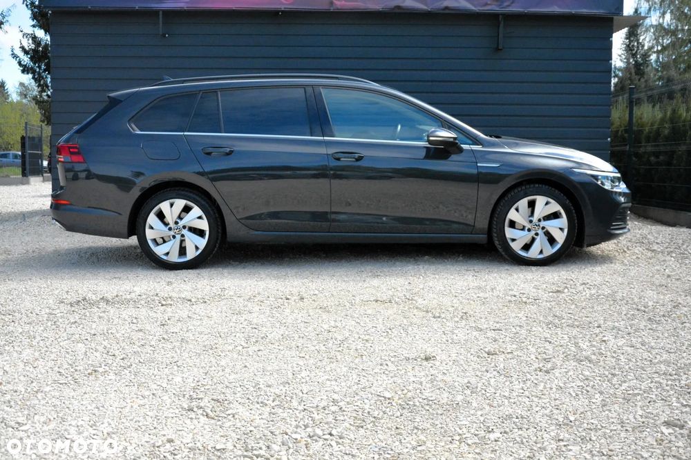 Volkswagen Golf 1.5 eTSI EVO Style DSG - 8