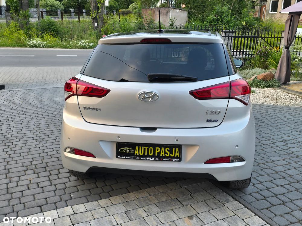 Hyundai i20 blue 1.2 YES Gold - 12