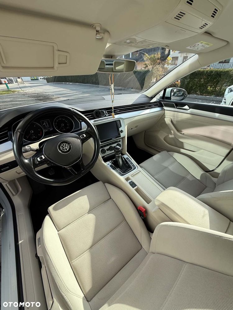 Volkswagen Passat 2.0 TDI BMT Comfortline - 16