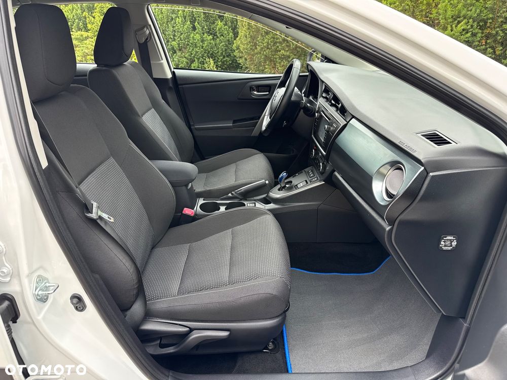 Toyota Auris - 14