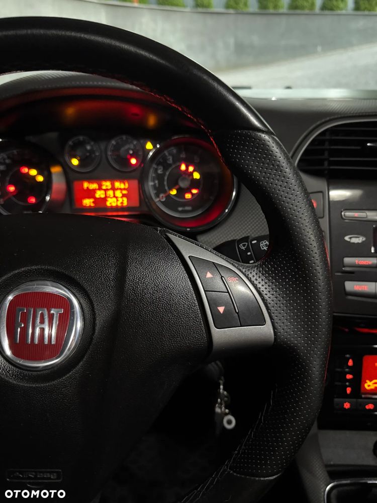 Fiat Bravo 1.4 T-JET 16V Dynamic Euro5 - 23