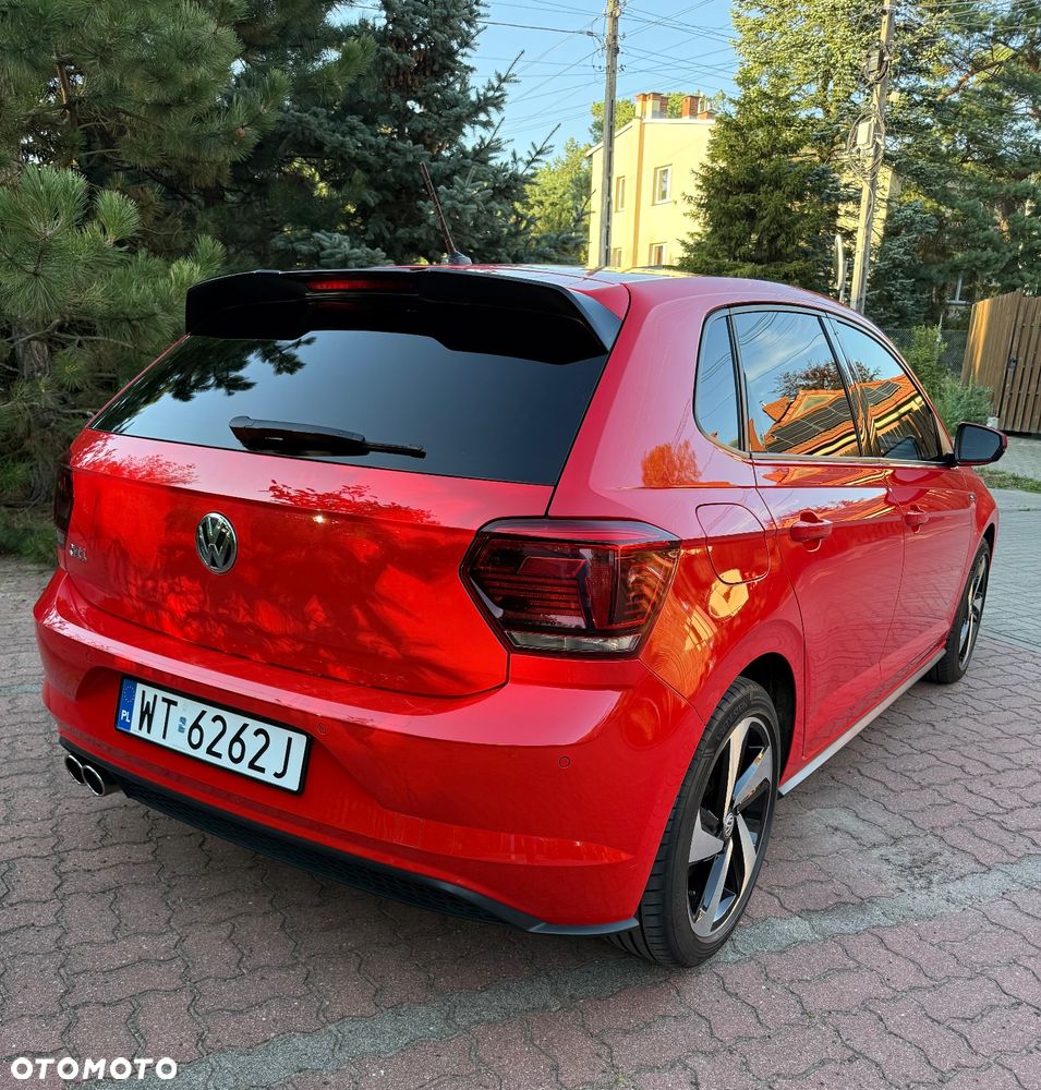 Volkswagen Polo - 2