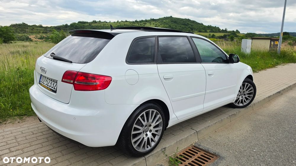 Audi A3 Sportback 1.8 TFSI Ambition - 4