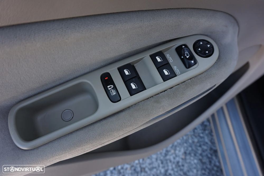 Citroën C3 Picasso 1.6 HDi Exclusive Airdream - 40