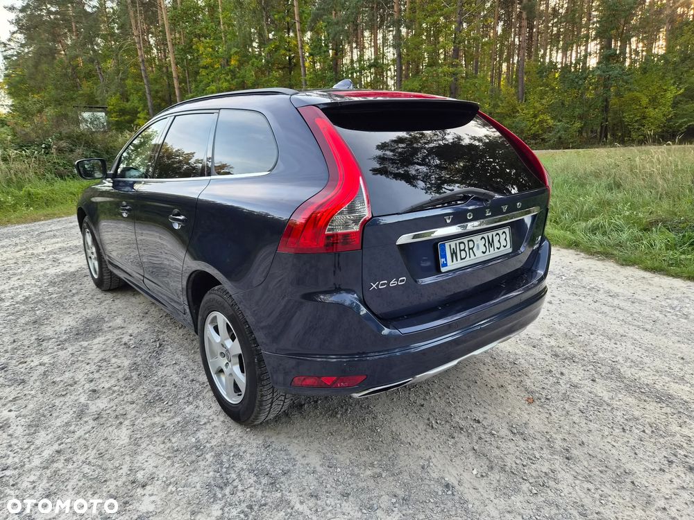 Volvo XC 60 2.4D AWD Momentum - 6