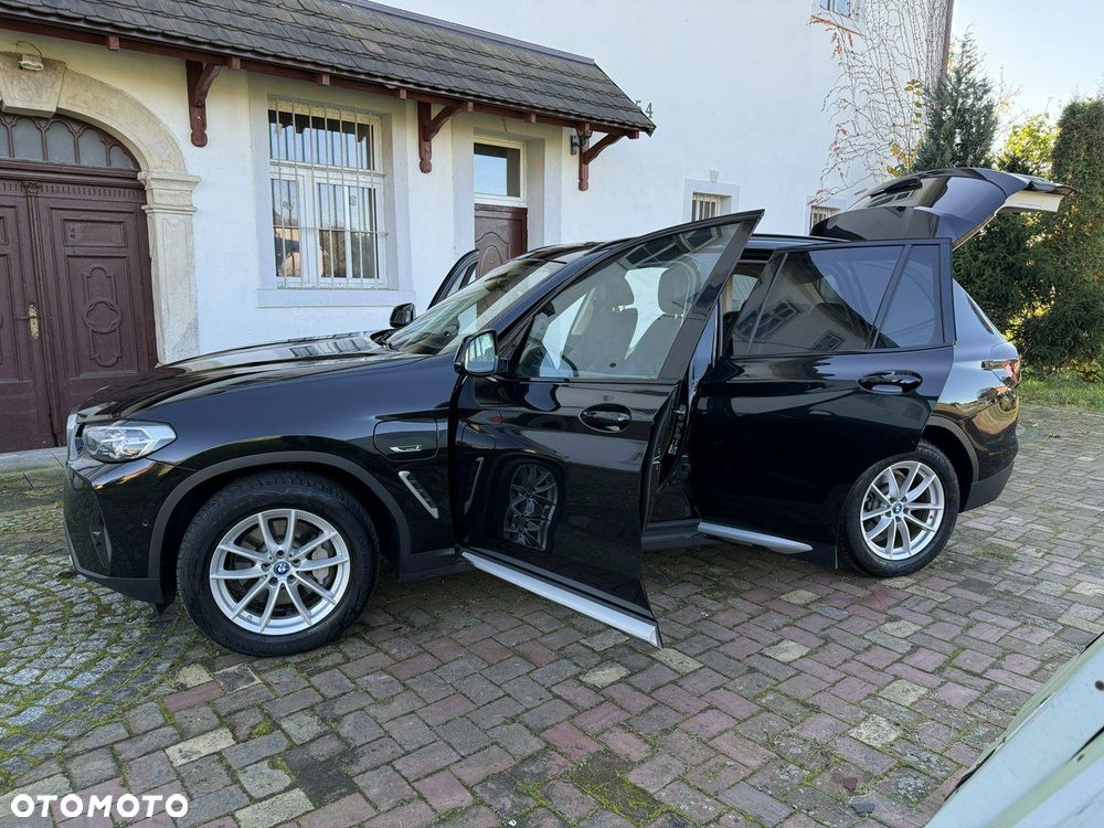 BMW X3 xDrive30e - 37
