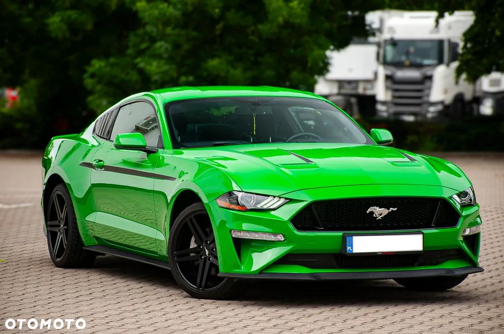 Ford Mustang - 7