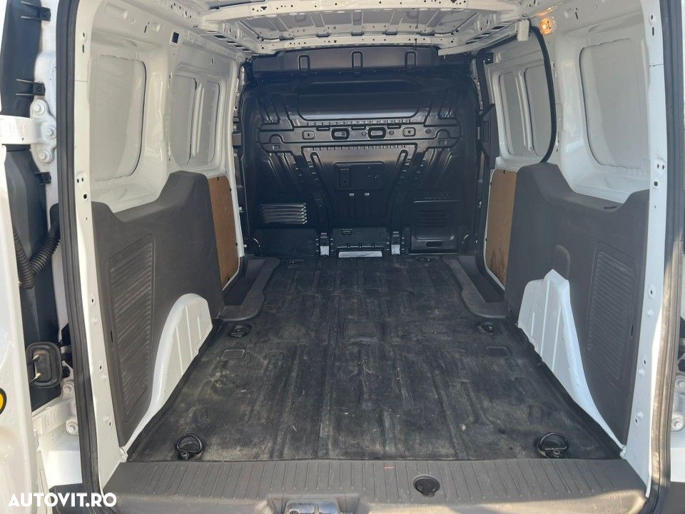 Ford Transit Connect - 11