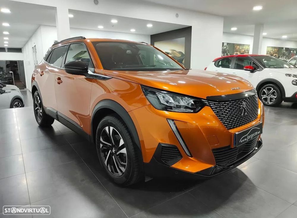 Peugeot 2008 1.2 PureTech Allure — fotografia 3
