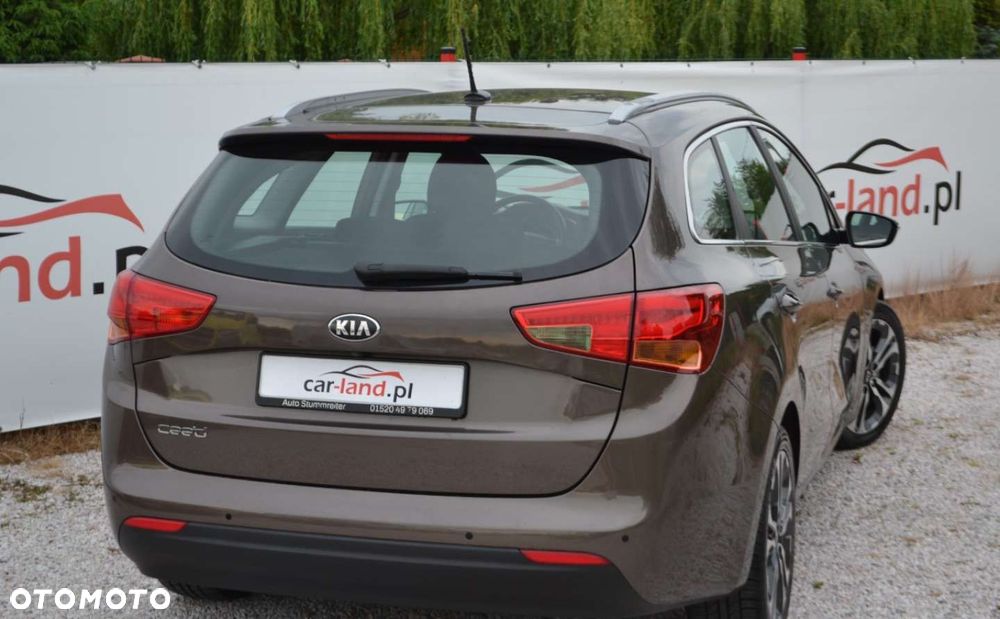 Kia Ceed - 16