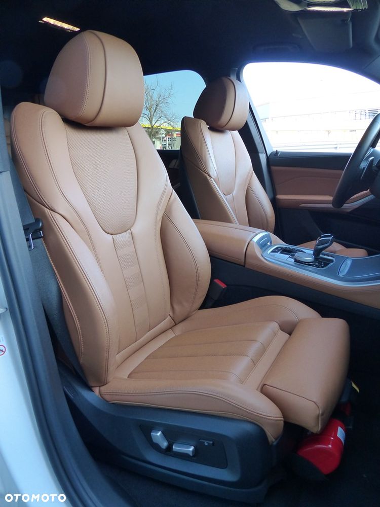 BMW X5 xDrive40d mHEV - 17