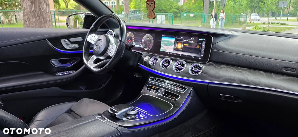 Mercedes-Benz Klasa E 220 d 4-Matic 9G-TRONIC - 8