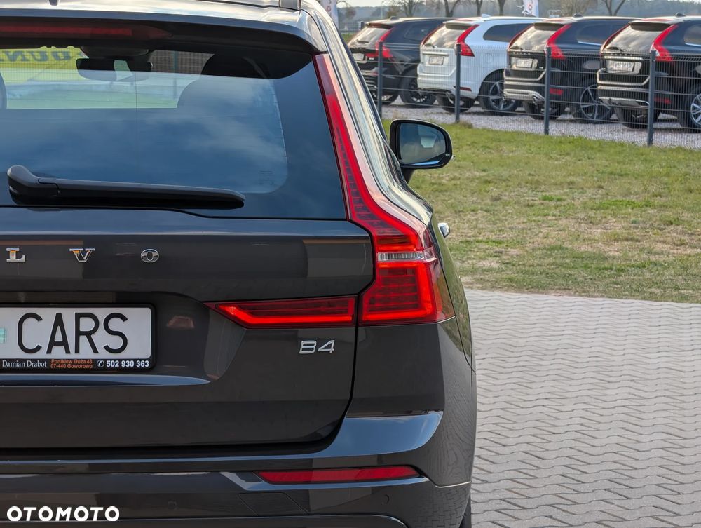 Volvo XC 60 B4 B Essential - 13