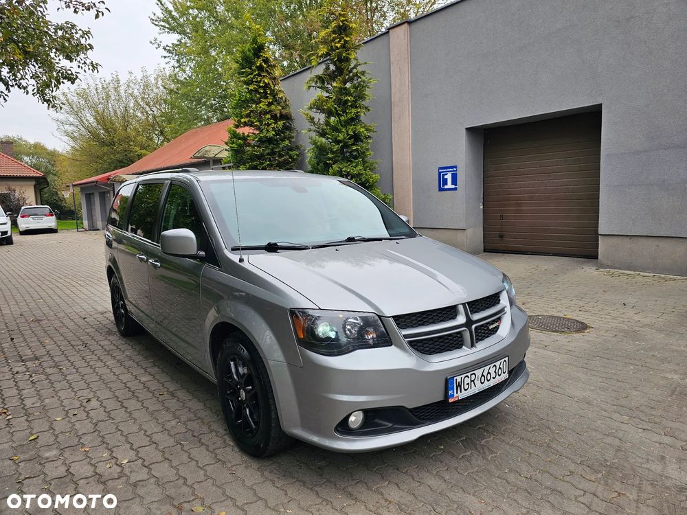 Dodge Grand Caravan - 30