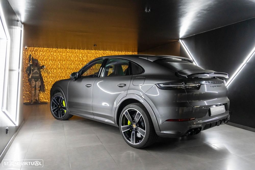 Porsche Cayenne Coupé Turbo S E-Hybrid - 22