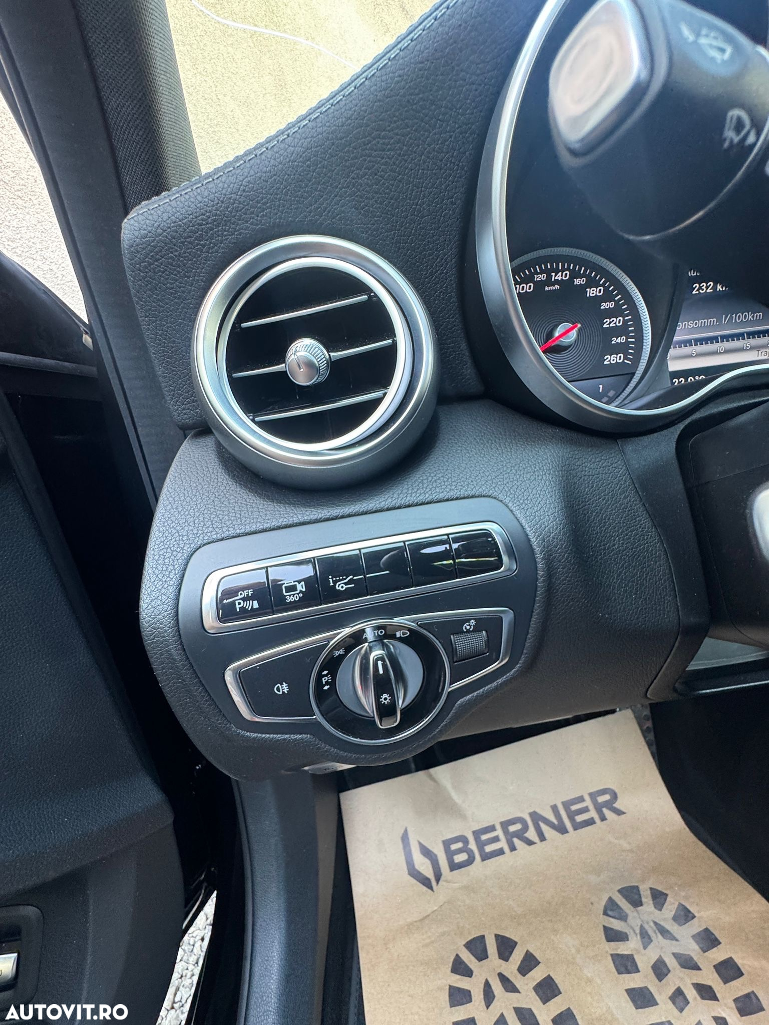 Mercedes-Benz C - 8