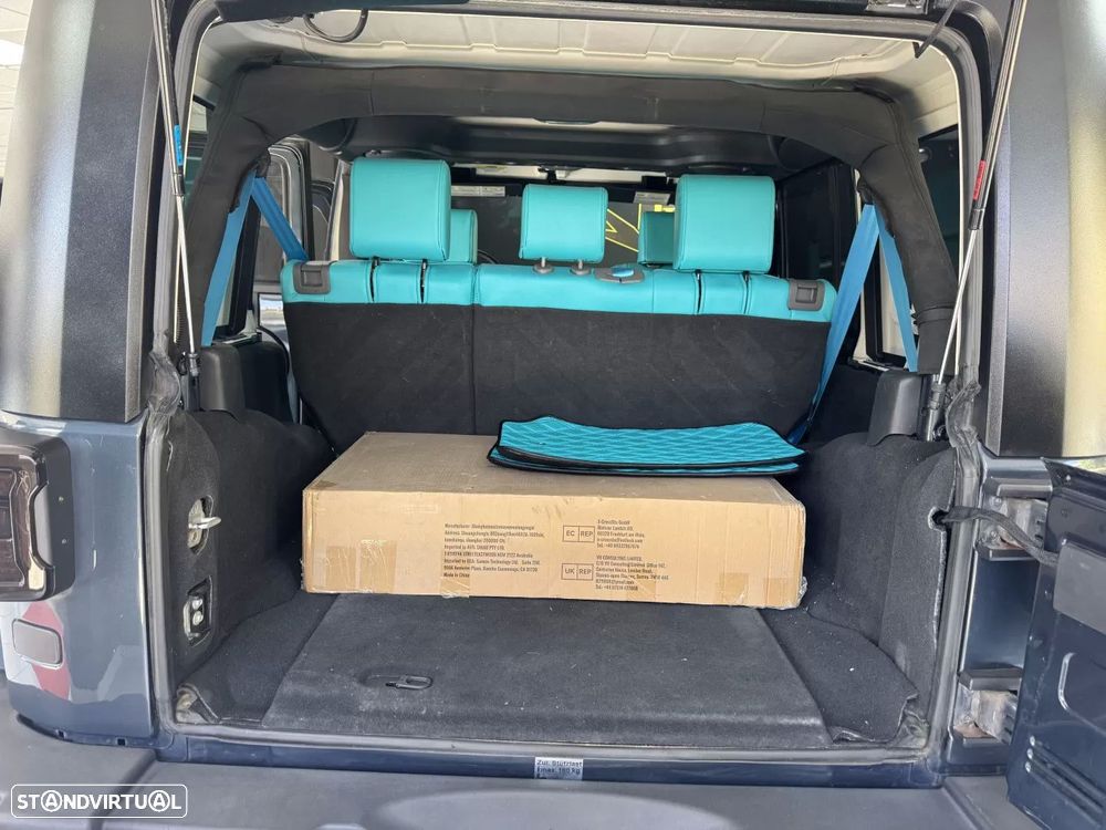 Jeep Wrangler Unlimited 2.8 CRD MTX Rubicon - 38