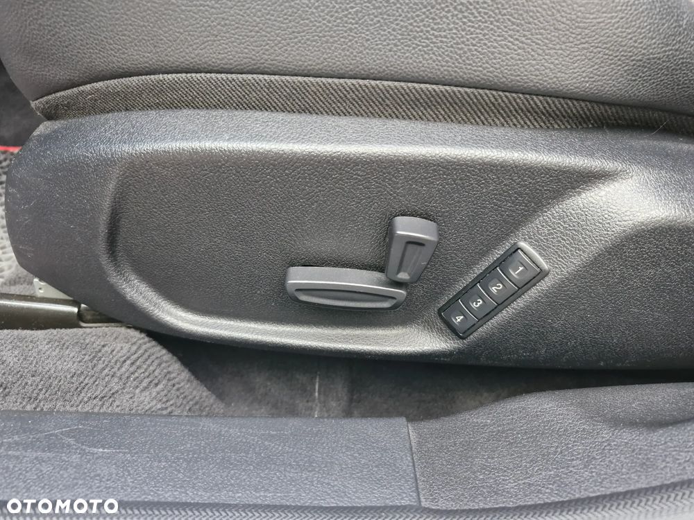 Ford Mondeo 2.0 TDCi Titanium S - 33