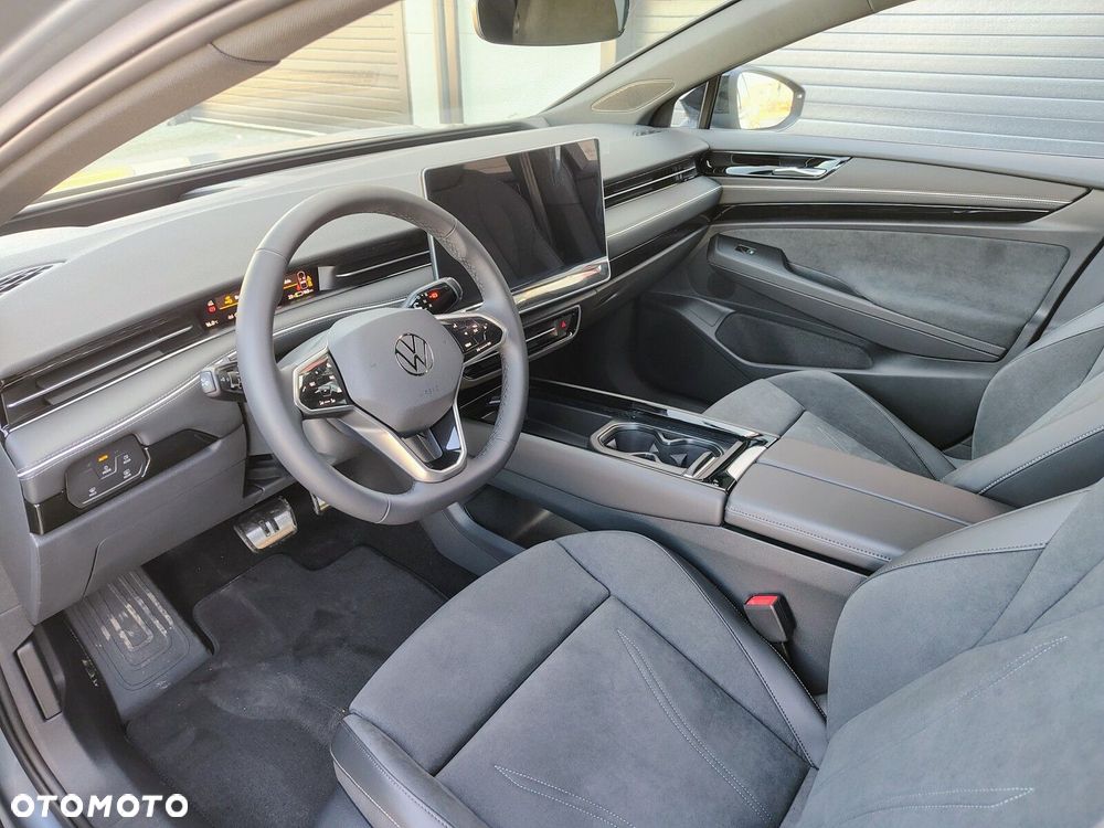 Volkswagen ID.7 - 12